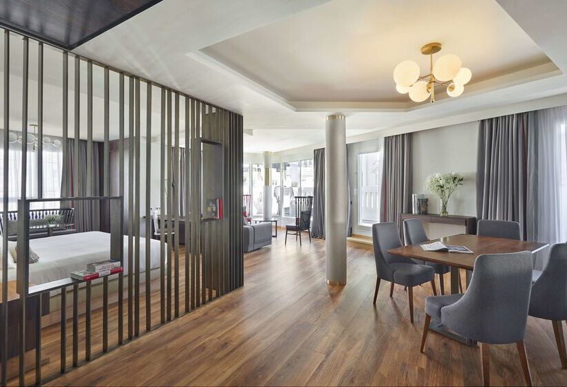 Отель Hyatt Centric Gran Via Madrid