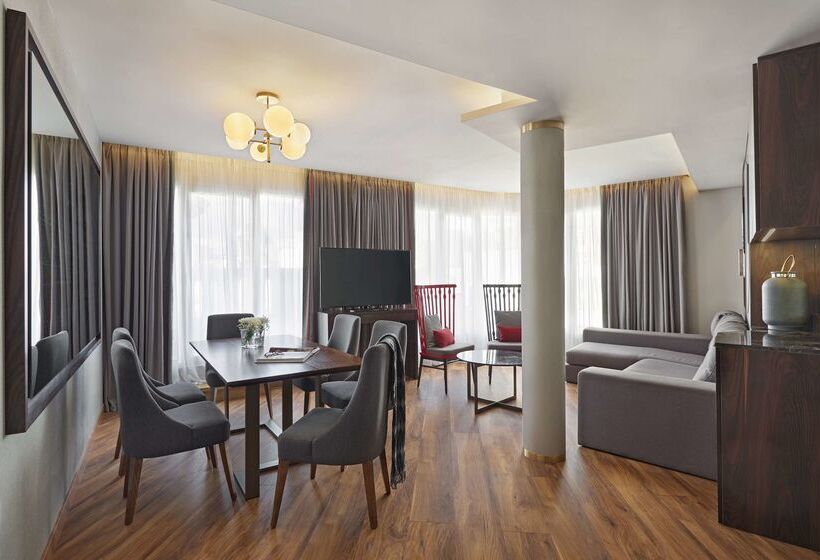 Отель Hyatt Centric Gran Via Madrid