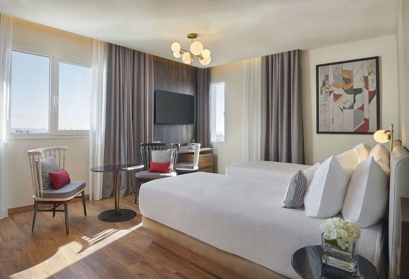 Отель Hyatt Centric Gran Via Madrid