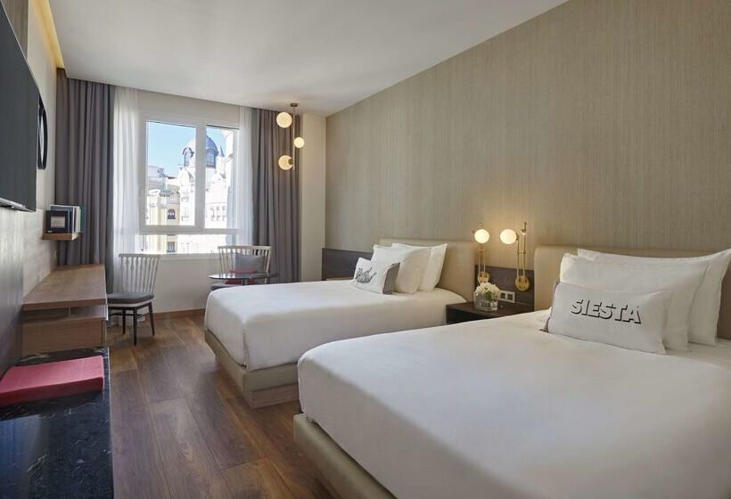Отель Hyatt Centric Gran Via Madrid