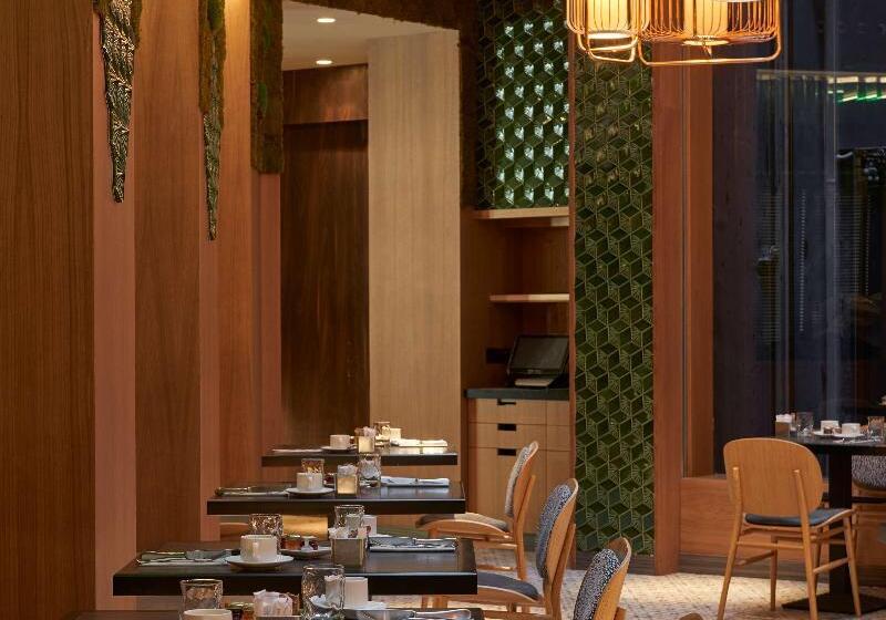 Отель Hyatt Centric Gran Via Madrid