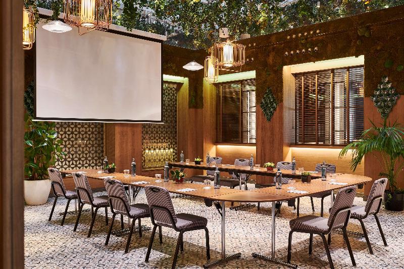 Отель Hyatt Centric Gran Via Madrid