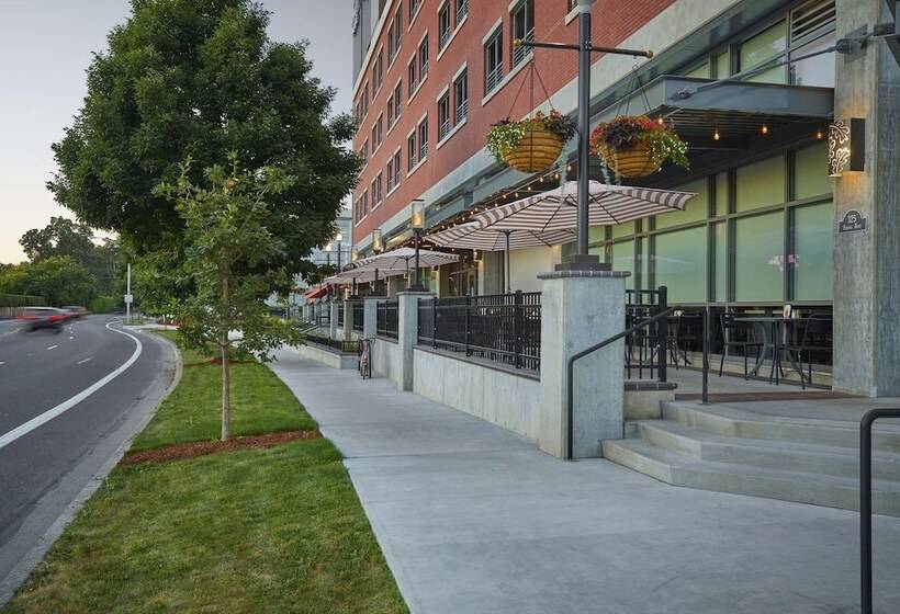 هتل Hyatt Place Eugene/oakway Center