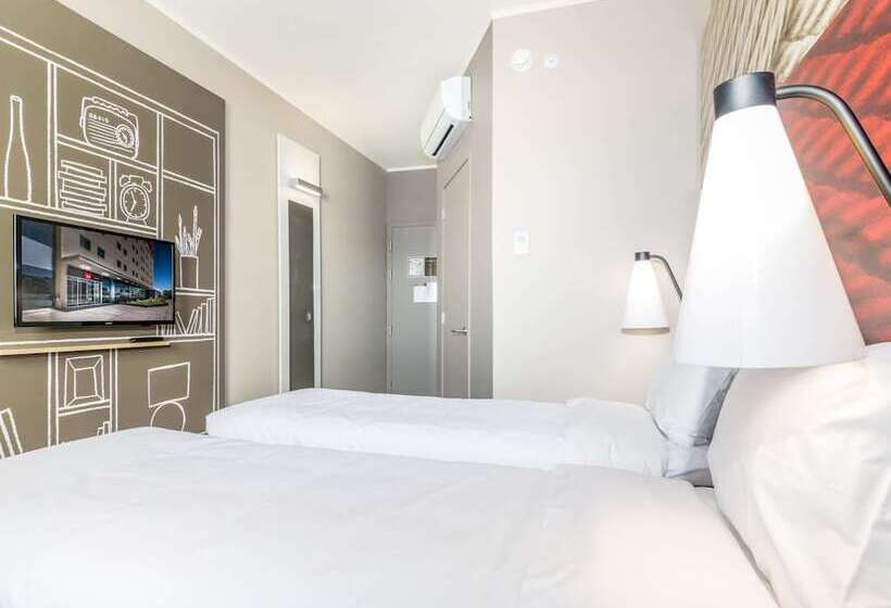 Отель Ibis Iquique