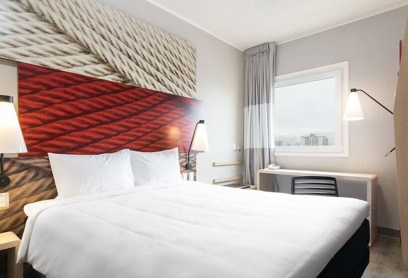 Отель Ibis Iquique