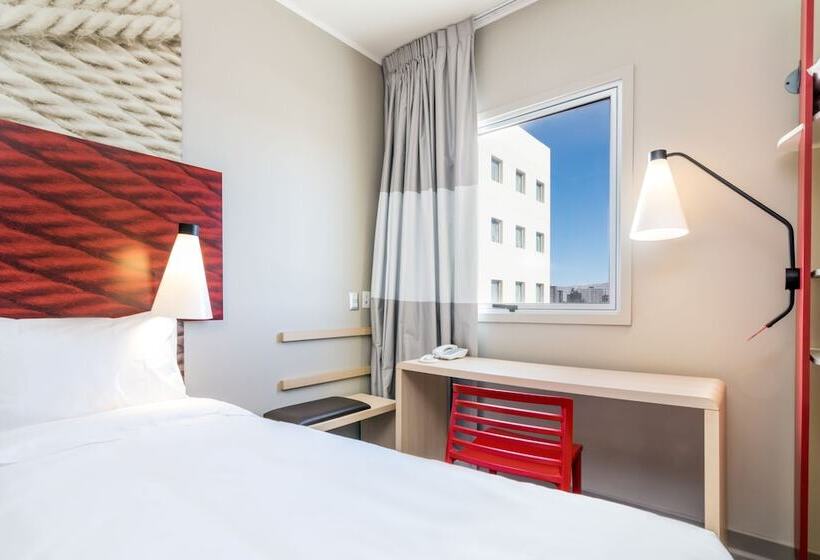 Отель Ibis Iquique