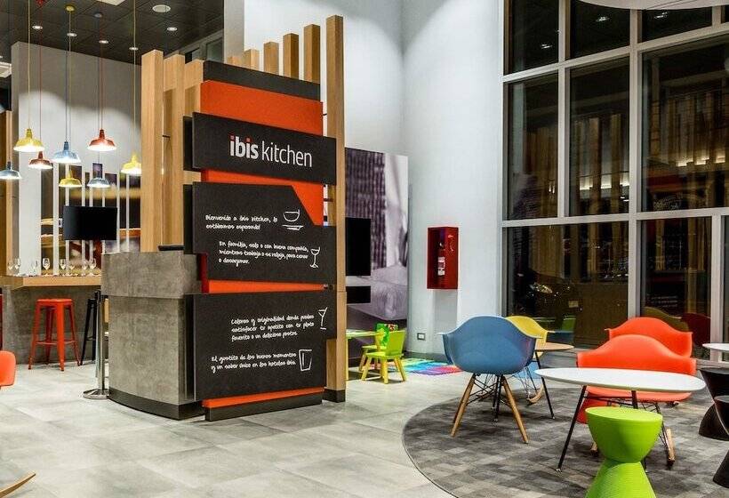 Отель Ibis Iquique