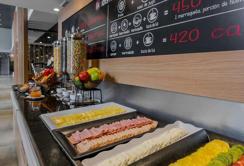 Отель Ibis Iquique