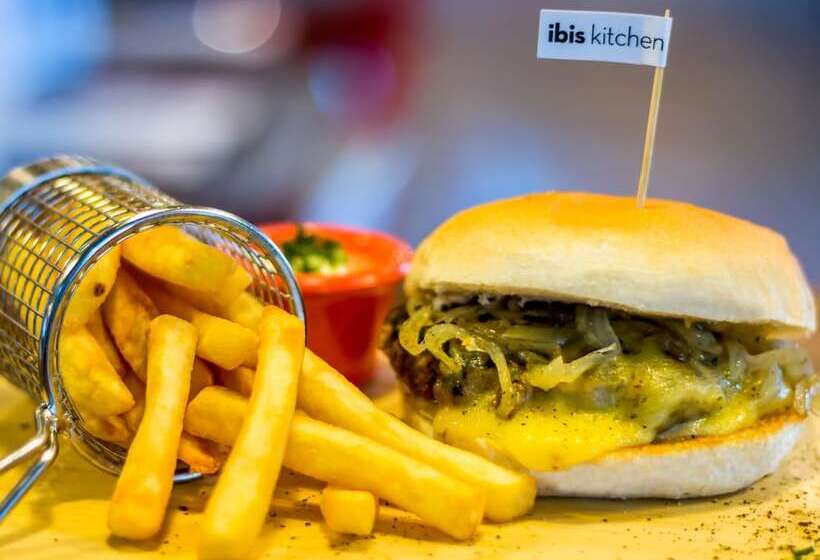 Отель Ibis Iquique