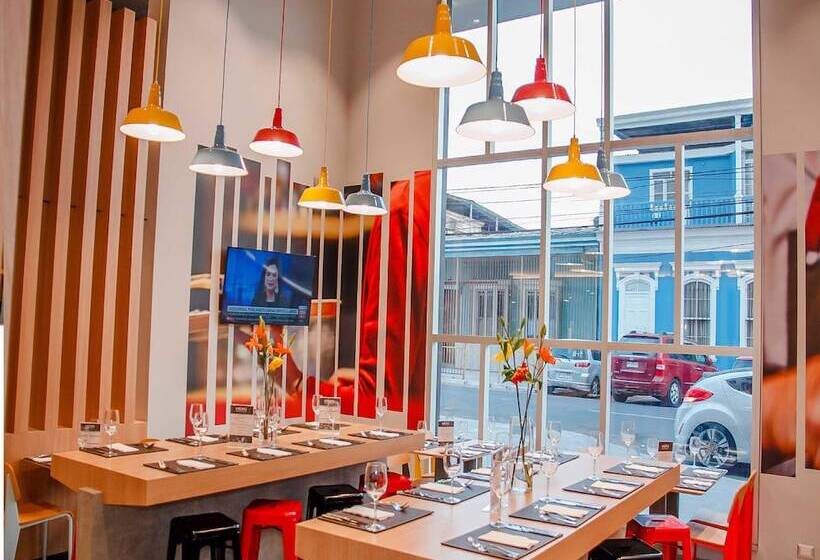 Отель Ibis Iquique