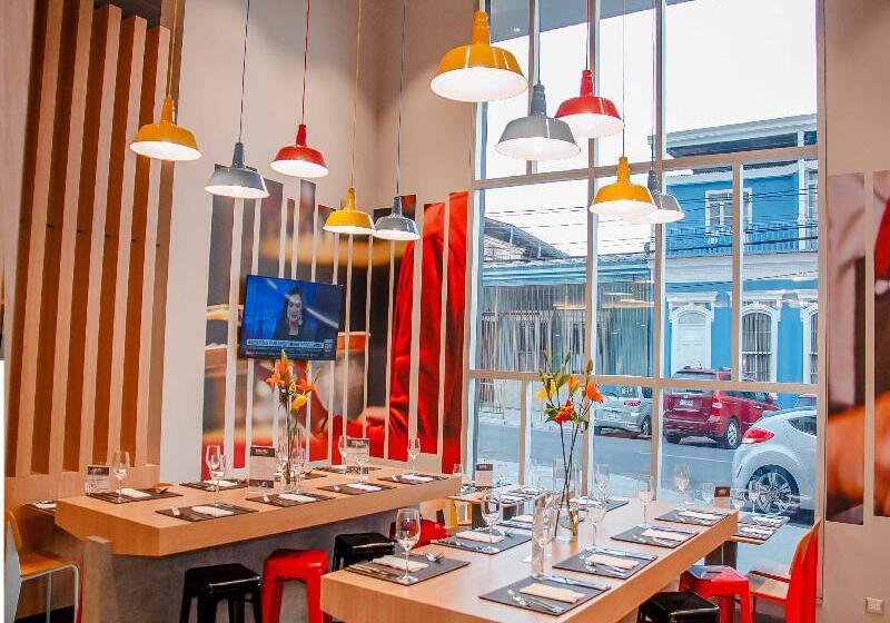 Отель Ibis Iquique