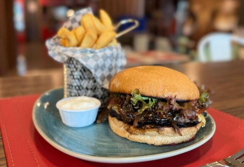 فندق Ibis Puerto Montt