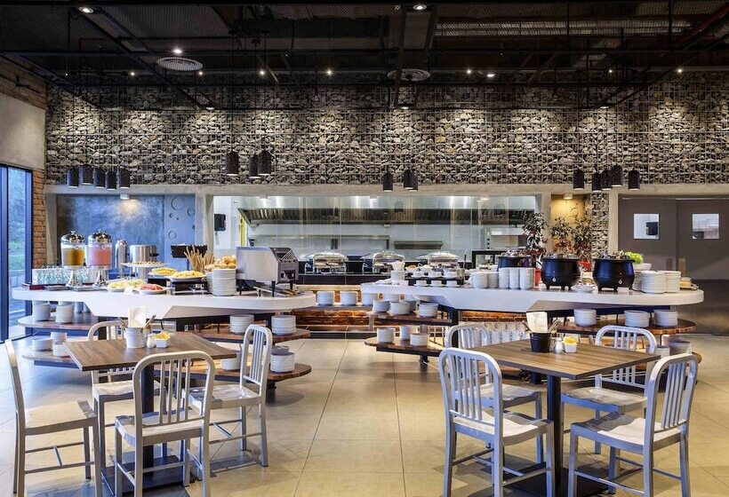 فندق Ibis Styles Kota Kinabalu Inanam