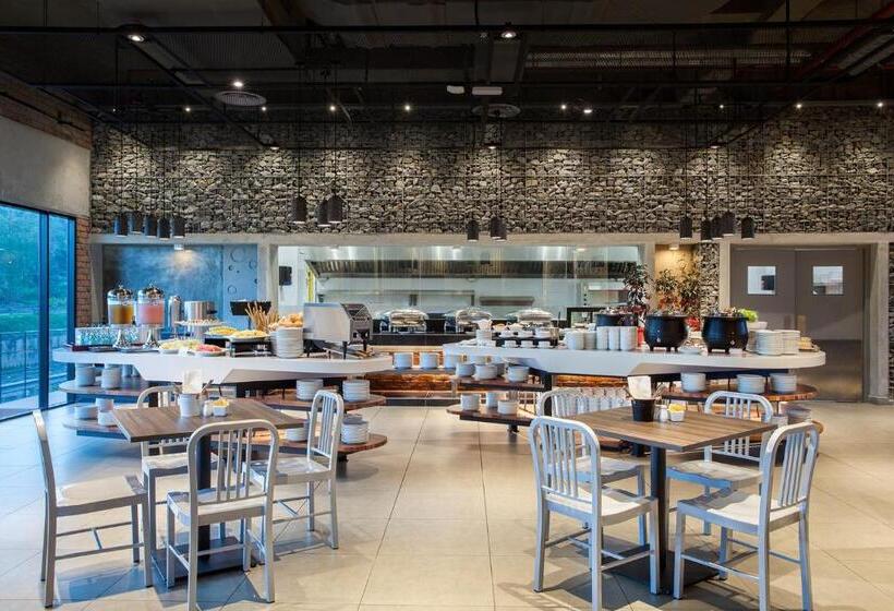 فندق Ibis Styles Kota Kinabalu Inanam