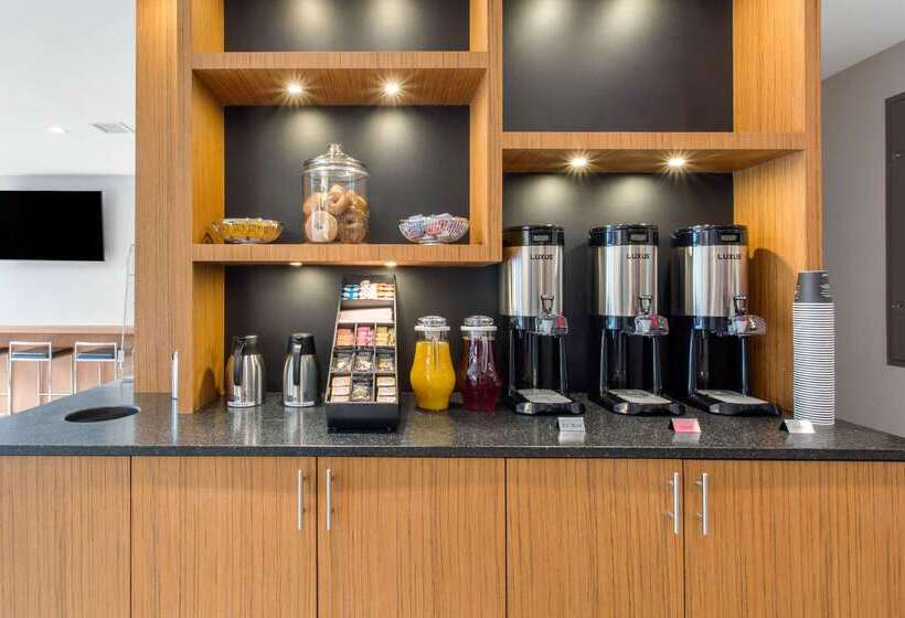 Insignia Hotel Brooklyn, Ascend Hotel Collection