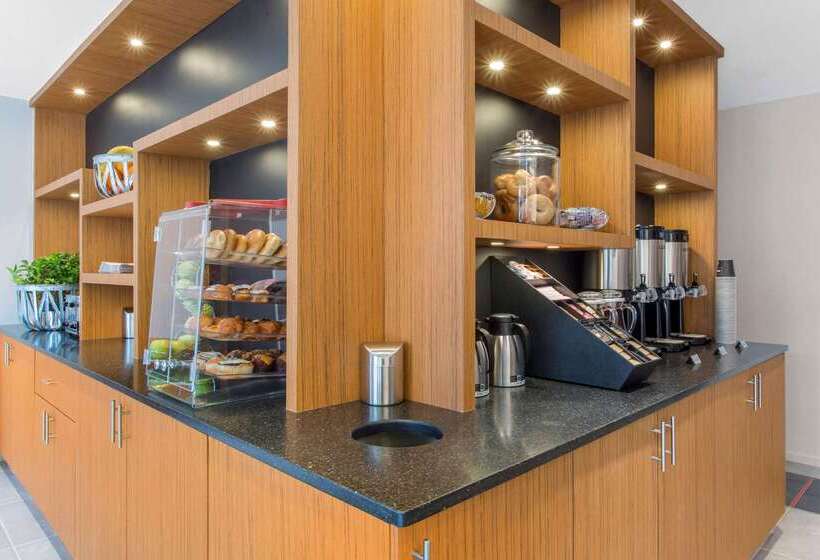 Insignia Hotel Brooklyn, Ascend Hotel Collection