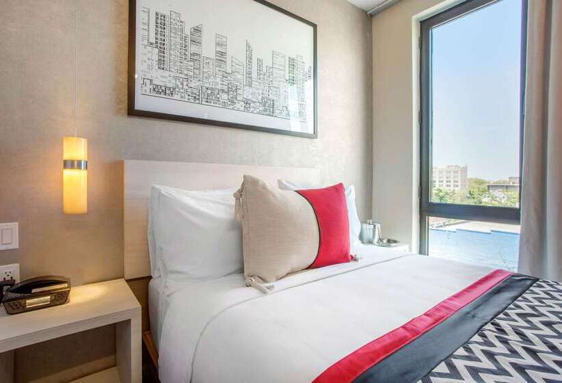 Insignia Hotel Brooklyn, Ascend Hotel Collection