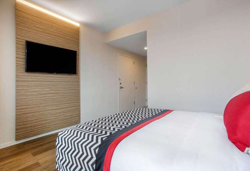 Insignia Hotel Brooklyn, Ascend Hotel Collection