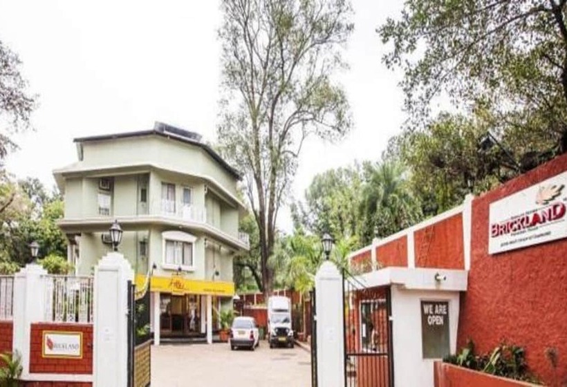 בית מלון כפרי Jaffer Bhais Brickland