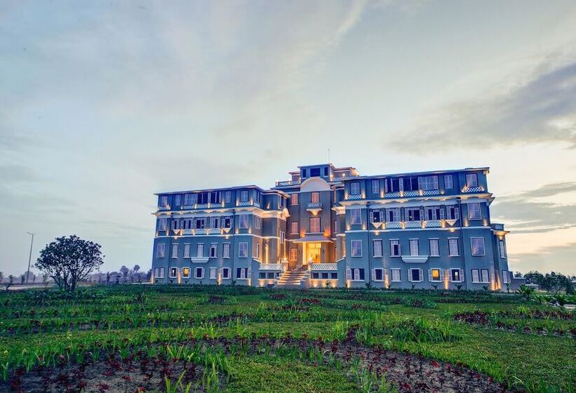 Отель Le Bokor Palace