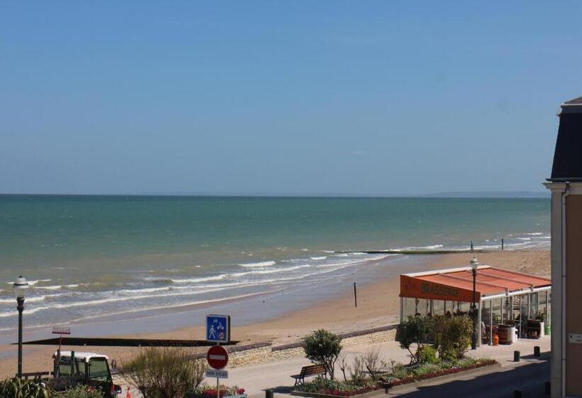 ホテル Saint Aubin Logis Hôtel & Restaurant