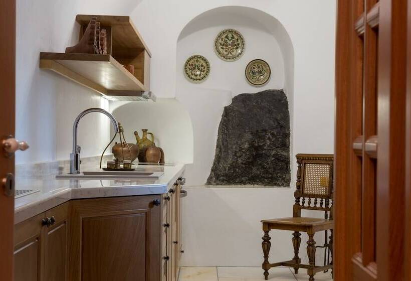 Отель Lotus Cave Villa