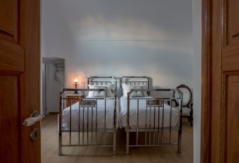 Отель Lotus Cave Villa