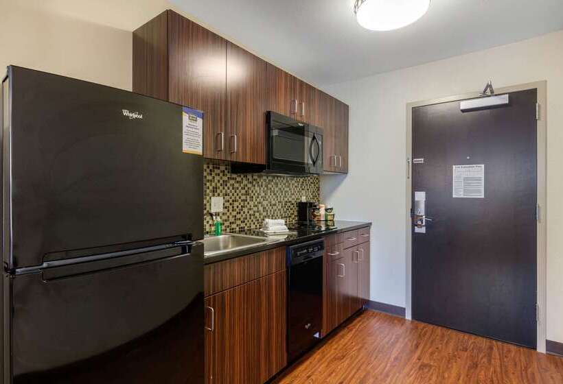 فندق Mainstay Suites St. Louis Airport