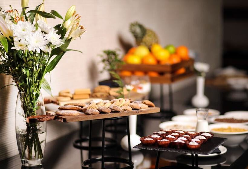 هتل Mercure Tetovo