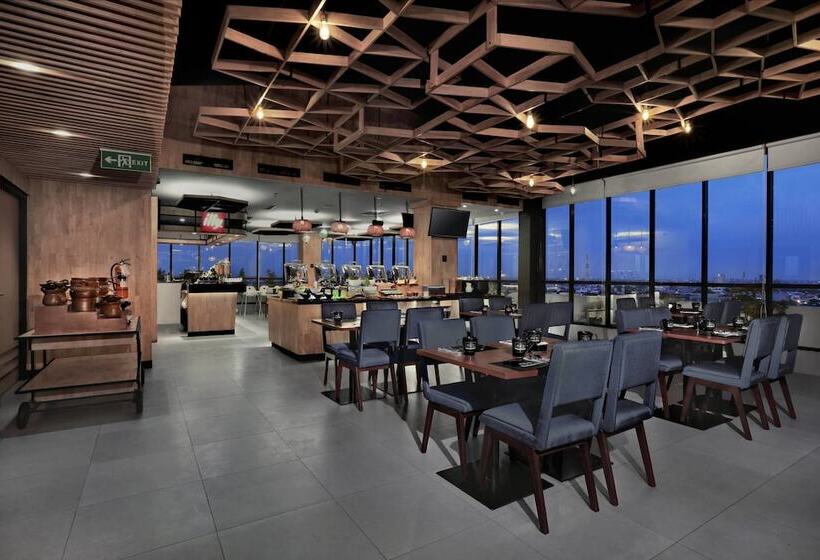 בית מלון כפרי Neo Gajah Mada Pontianak By Aston