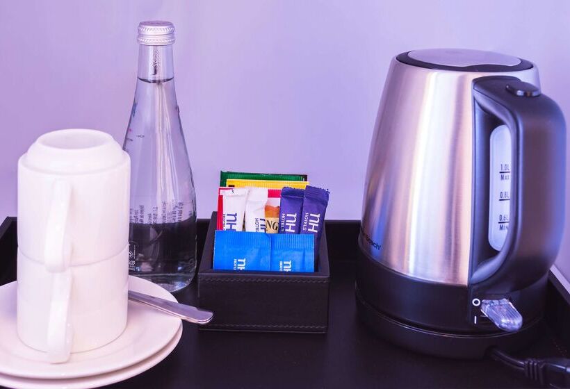 ホテル NH Puebla Finsa