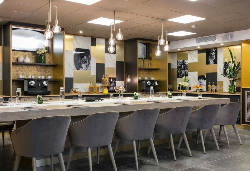 Niepce Paris Hotel, Curio Collection By Hilton