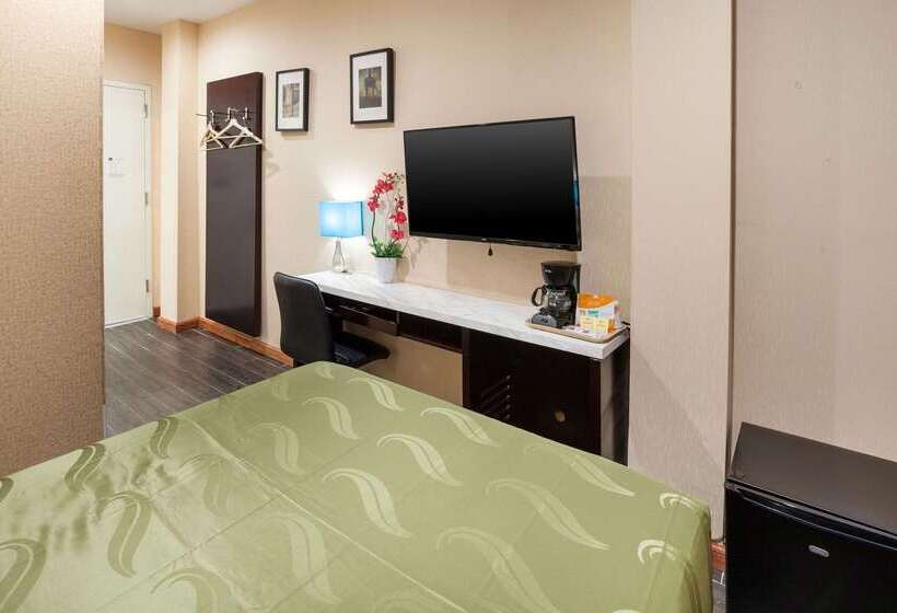 ホテル Quality Inn Near Sunset Park