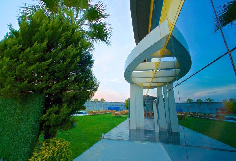 فندق Ramada By Wyndham Soma