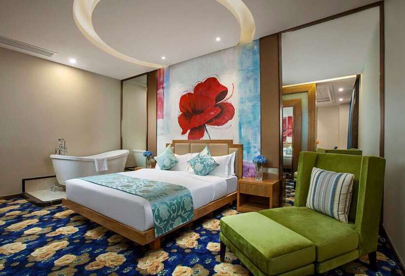 هتل Ramada By Wyndham Taixing