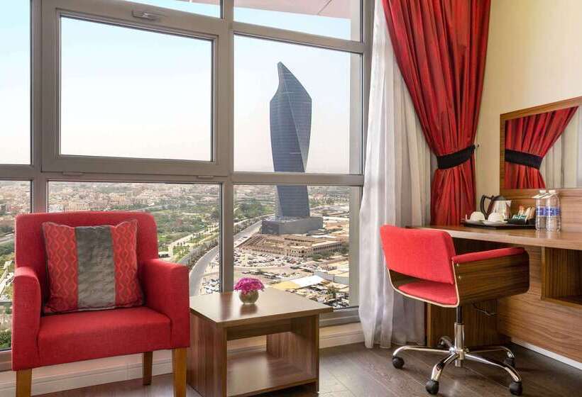 هتل Ramada Encore By Wyndham Kuwait Downtown