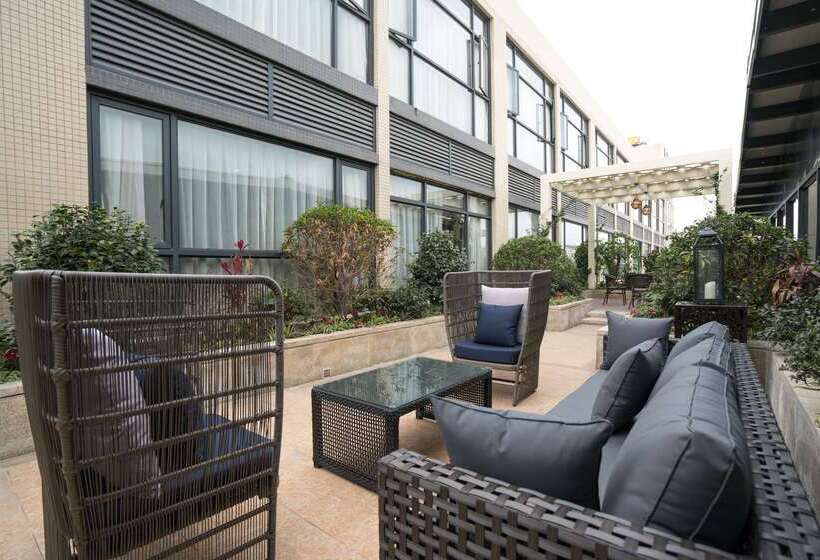 هتل Jingtang Ramada Encore