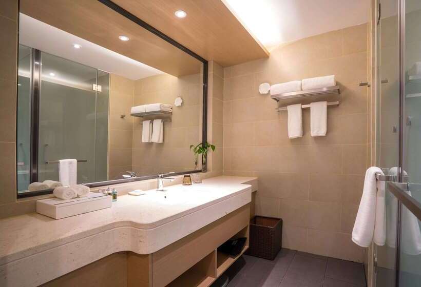 هتل Jingtang Ramada Encore