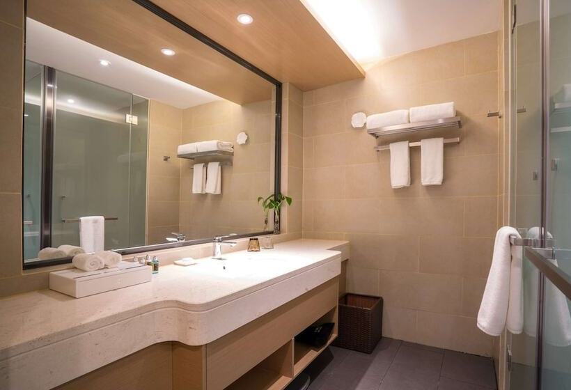 هتل Jingtang Ramada Encore