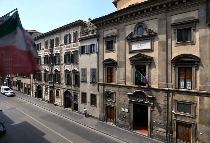 هتل Residenza Conte Di Cavour & Rooftop