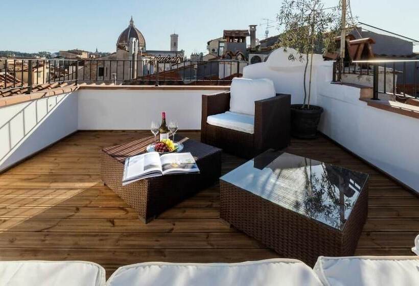 هتل Residenza Conte Di Cavour & Rooftop
