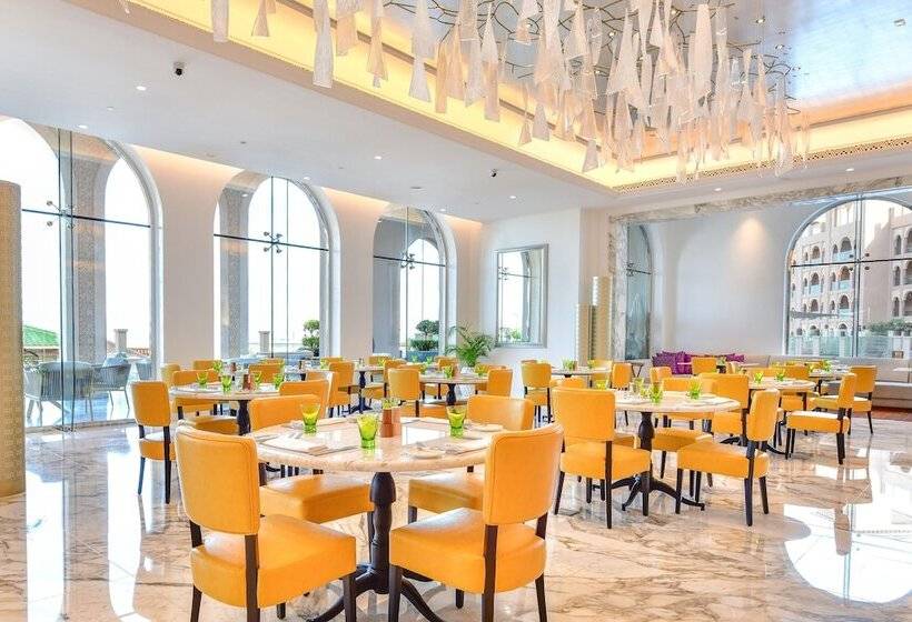 هتل Royal Saray Resort