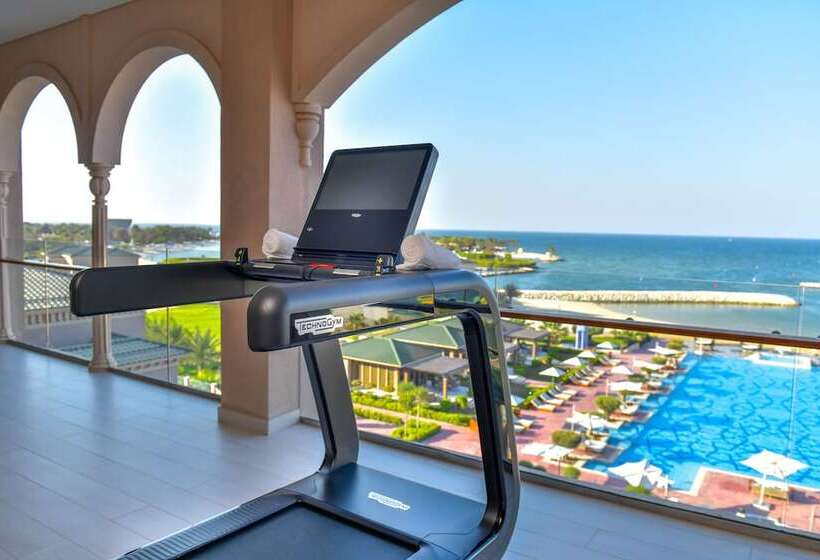 هتل Royal Saray Resort