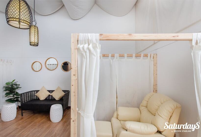 בית מלון כפרי Saturdays Residence By Brown Starling