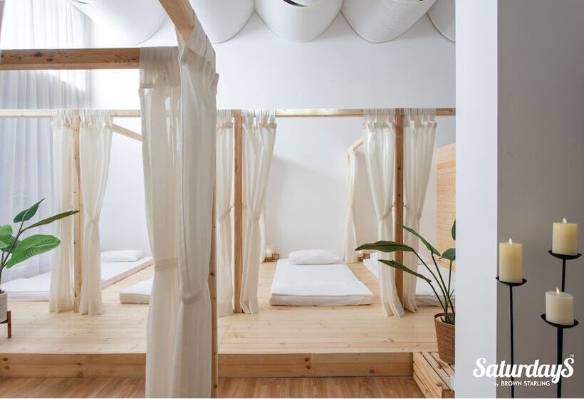 בית מלון כפרי Saturdays Residence By Brown Starling