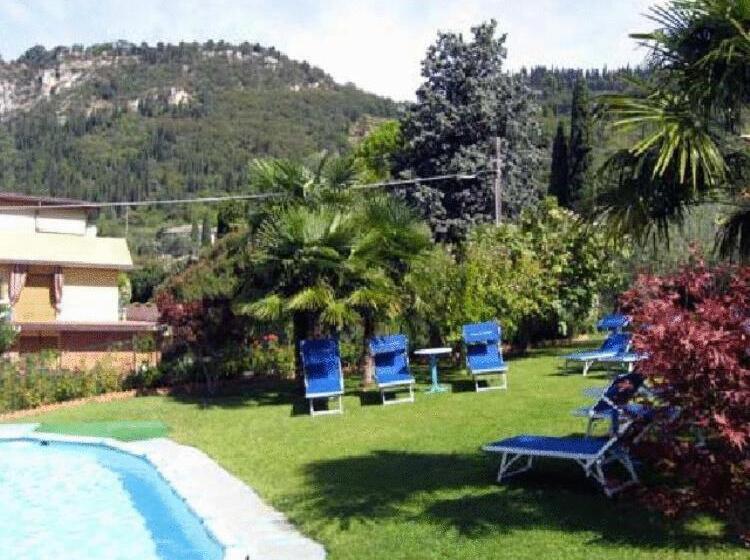 ホテル St. Antony