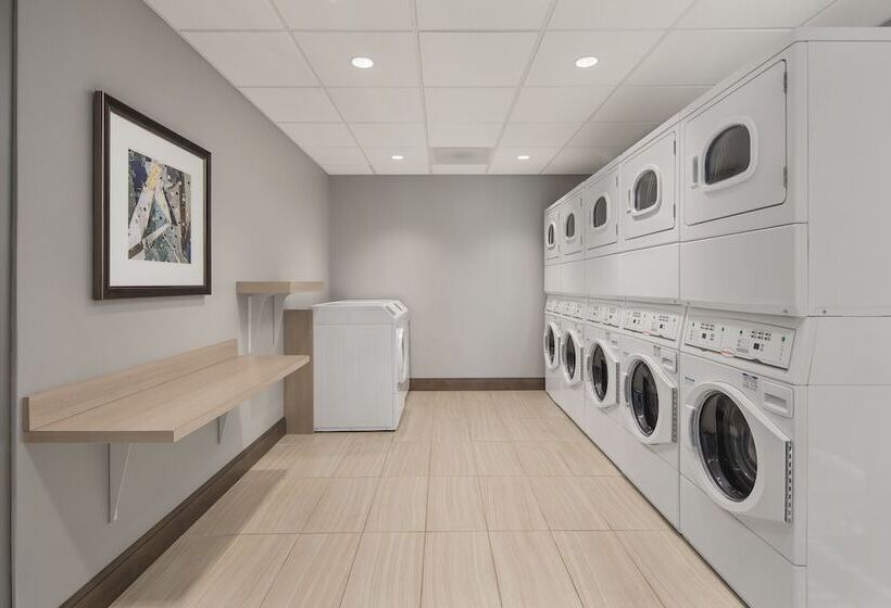 فندق Staybridge Suites   Florence Center, An Ihg