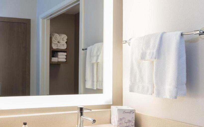 בית מלון כפרי Staybridge Suites Houston East   Baytown, An Ihg