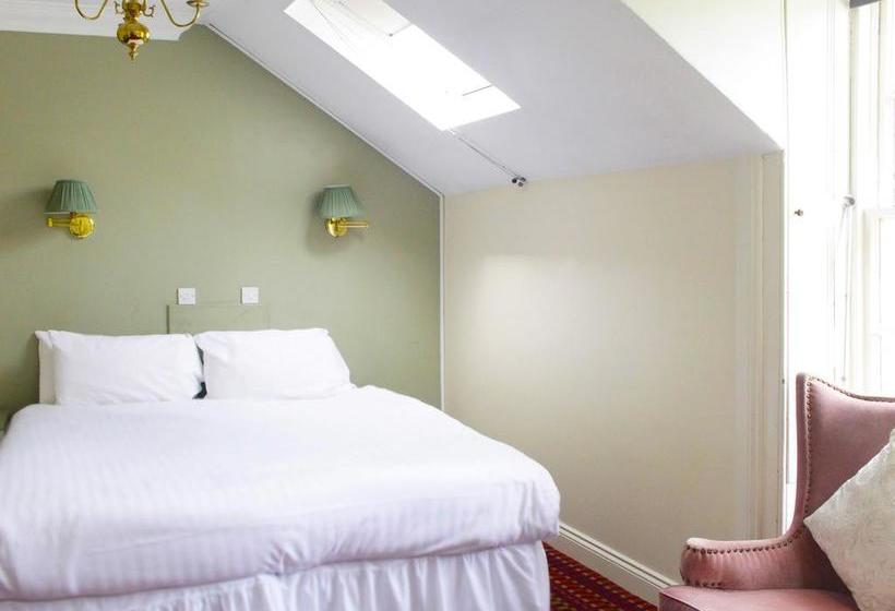 Отель Stoke Rochford Hall