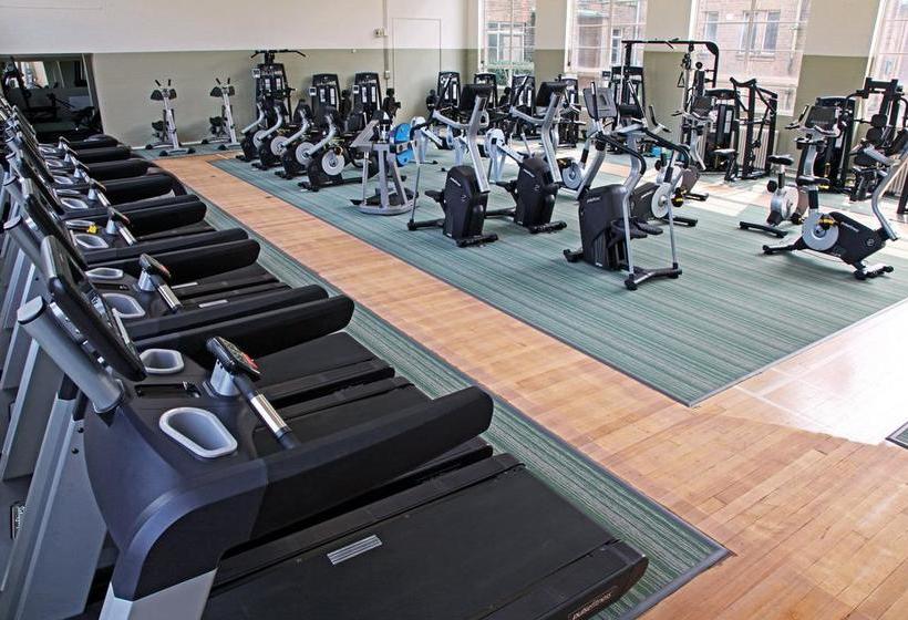 Отель Stoke Rochford Hall